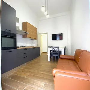 Appartamento Medusa -in Centro, Aria Condizionata E No Ztl -city Centre, Aircon, No Ltz
